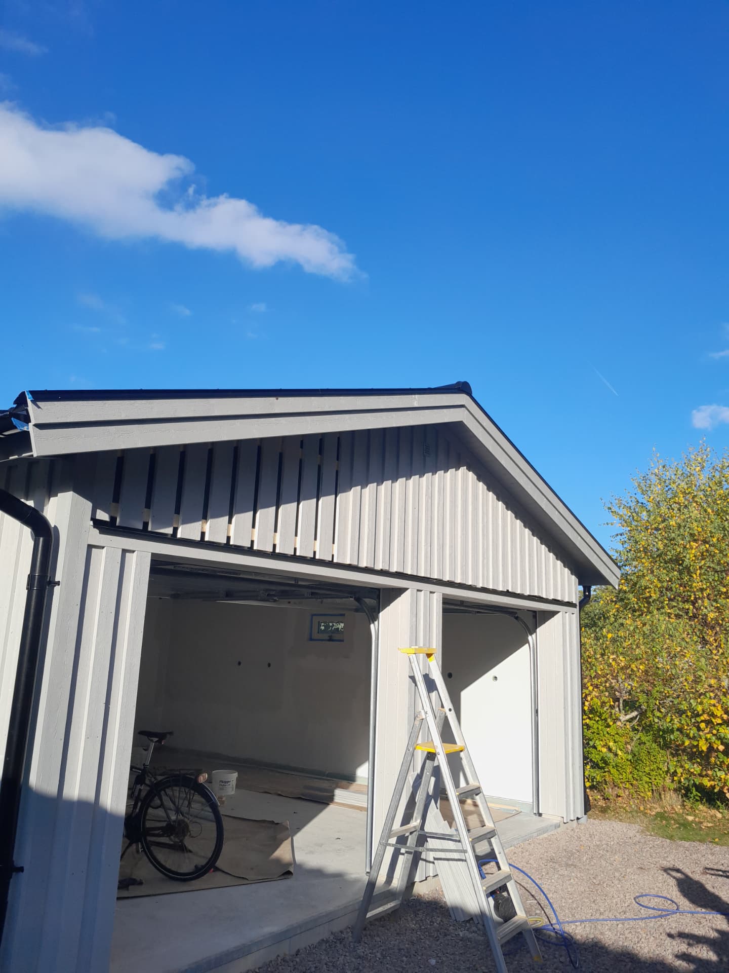 Garage under färdigställande — Tillbyggnad
